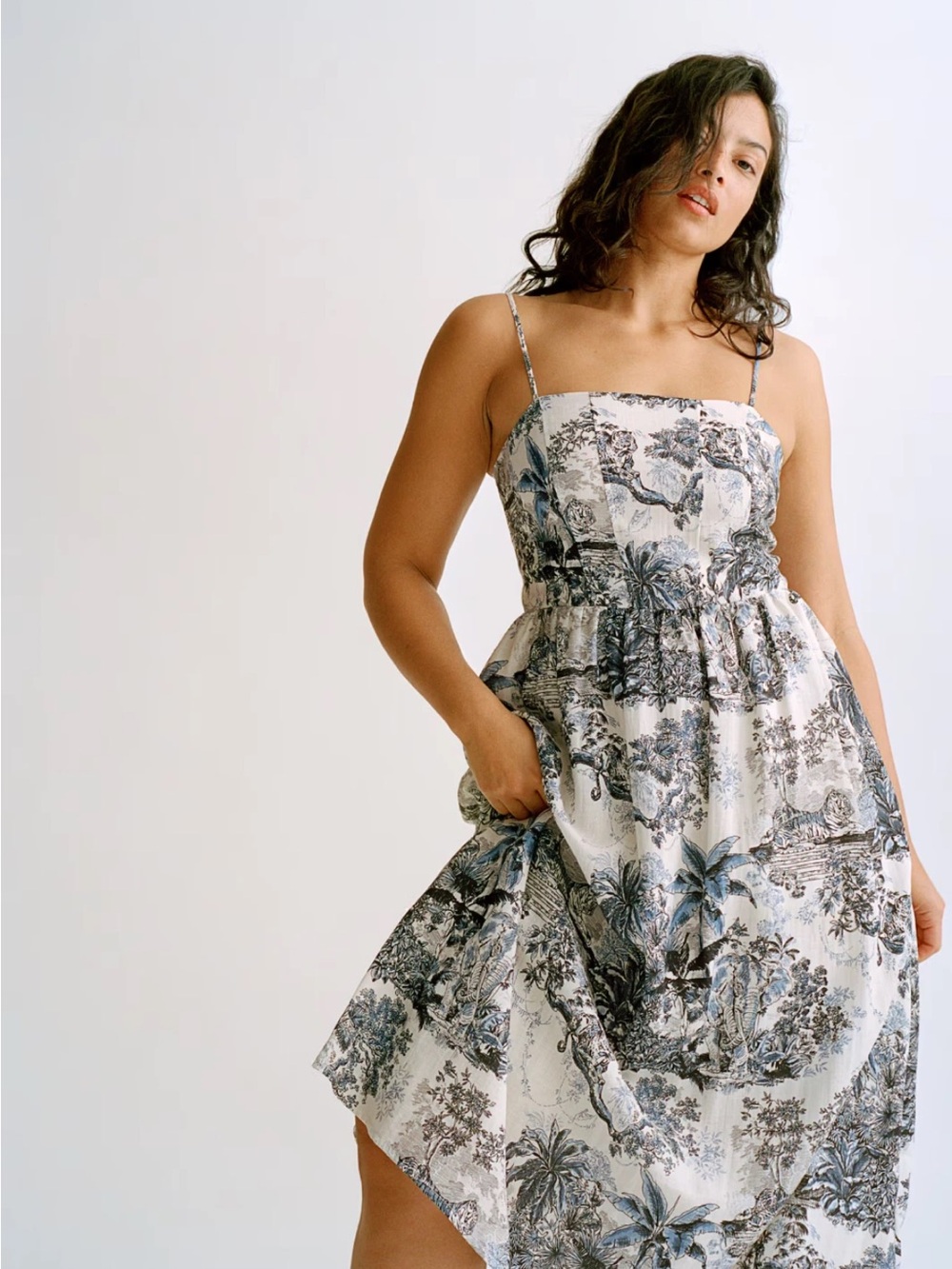H&M Blue and White Toile Midi Dress Small